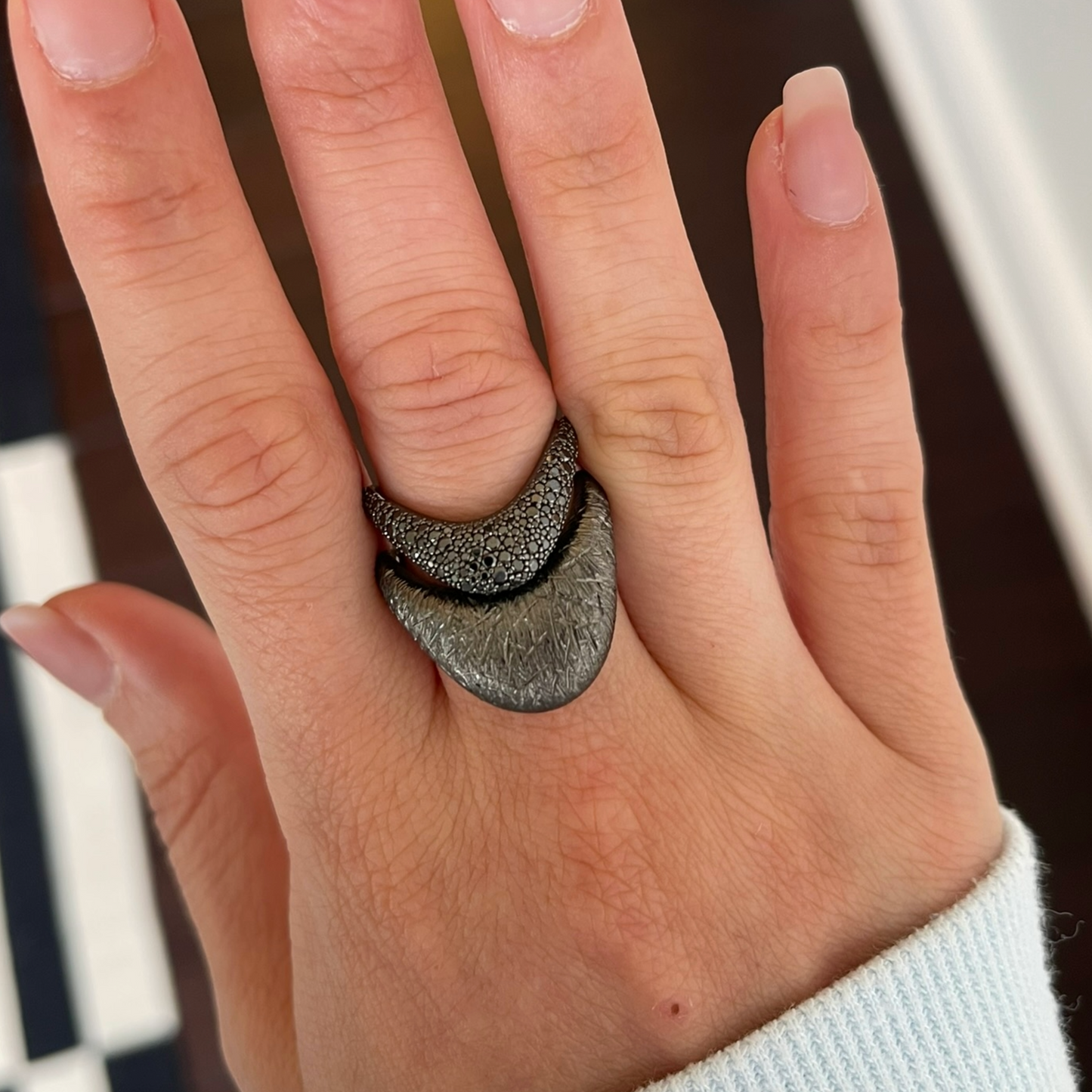 Hand Engraved Unisex Big ZAHA-Platinum