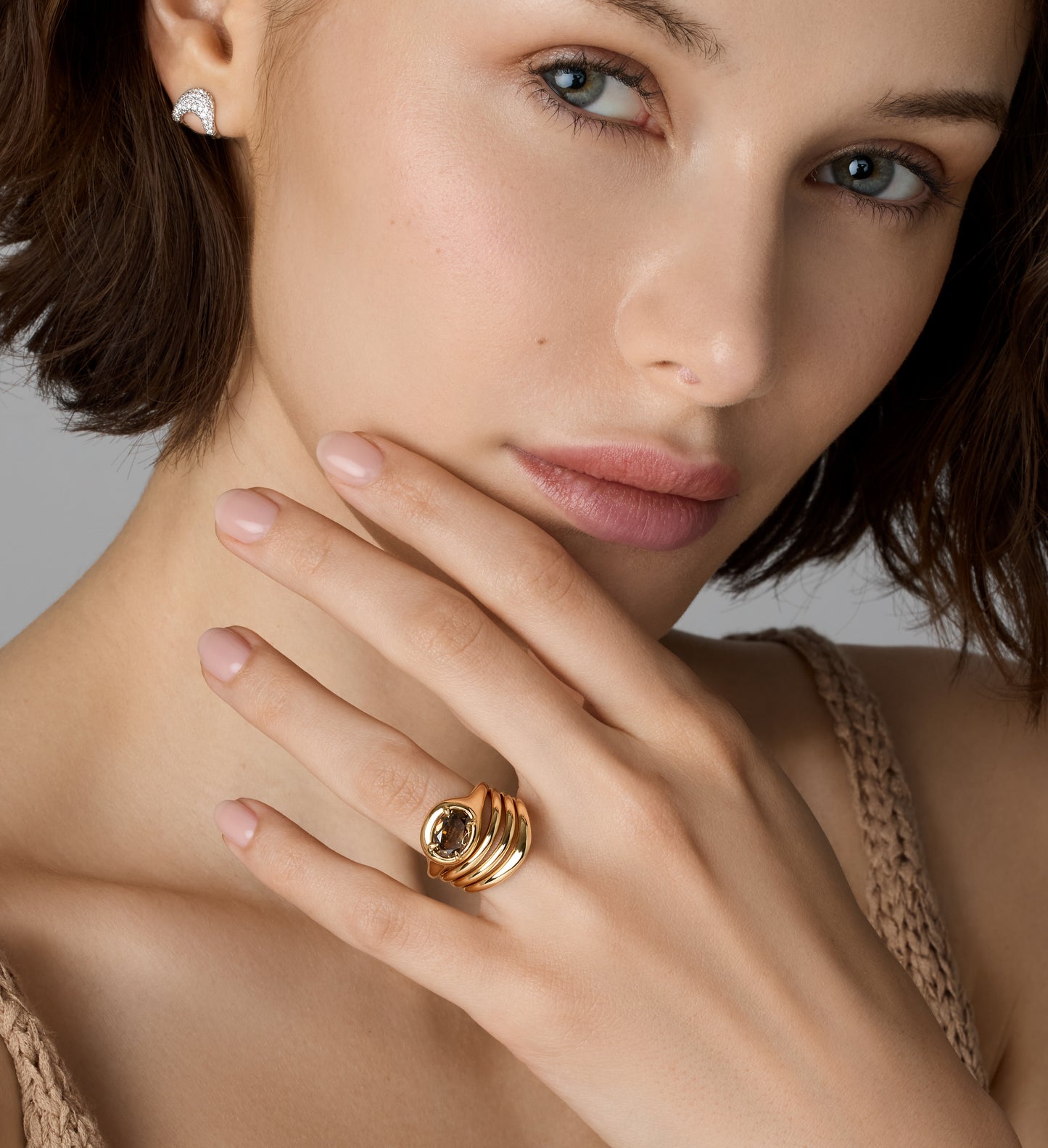 Beluga 03 Antique Oval Cut Brown Diamond Ring