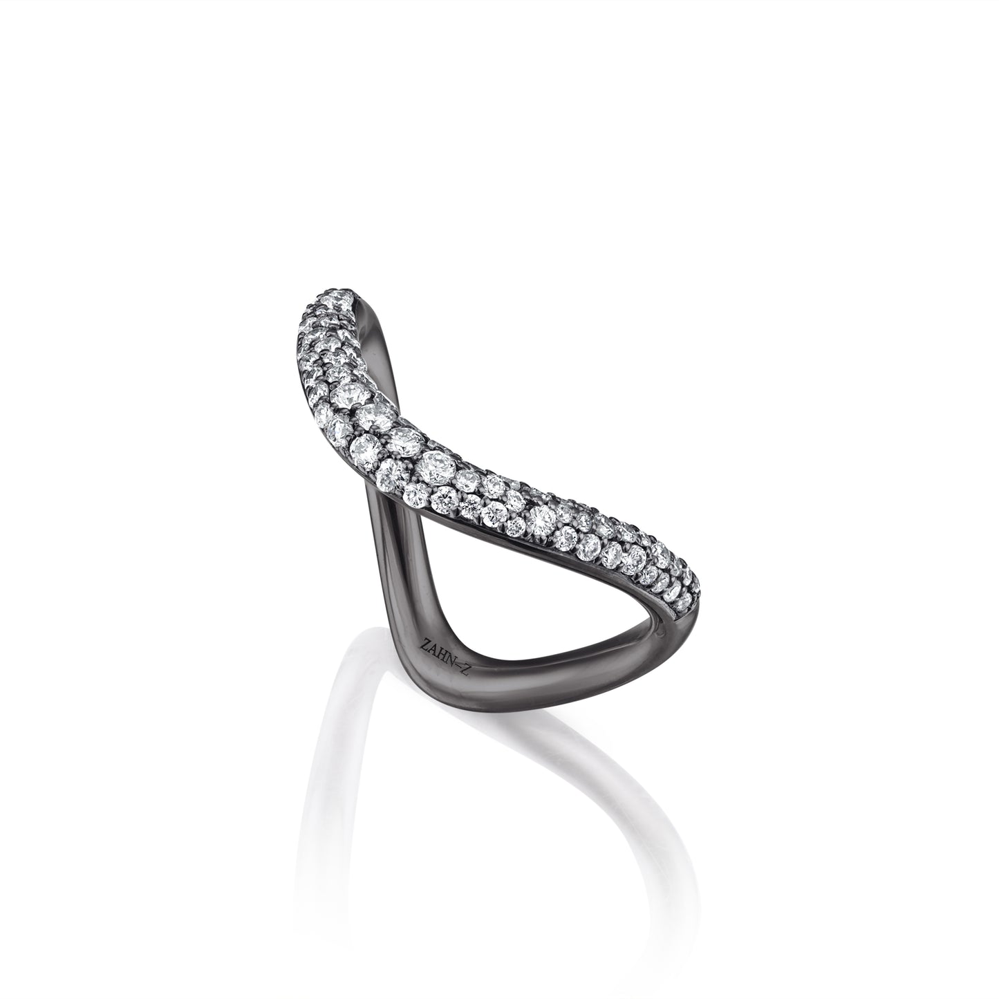 ZAHA's Pavé Diamonds & Blackened Platinum Shadow Band