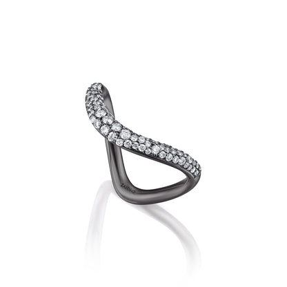 ZAHA's Pavé Diamonds & Blackened Platinum Shadow Band